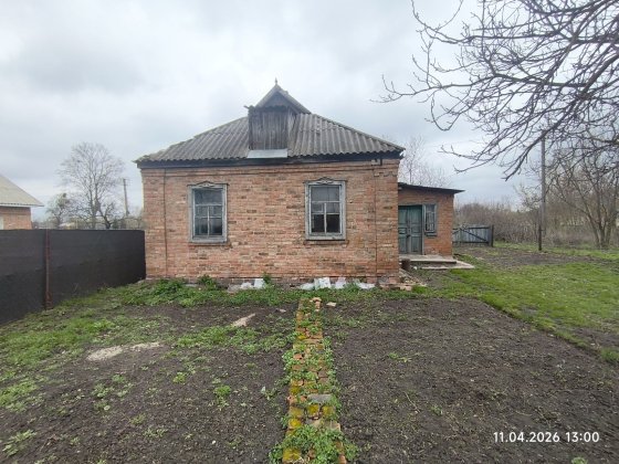 Будинок в селі Тарасівка Гребенка
