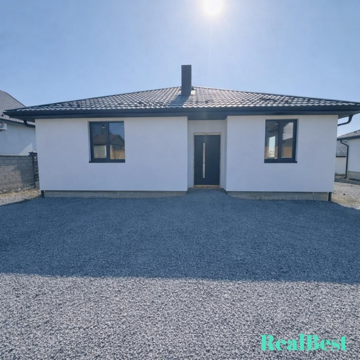 Продам окремий будинок з ділянкою 4 сот! - фото 1