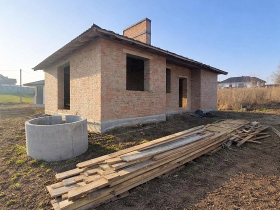 Будинок без фасаду та вікон БК Біла Криниця