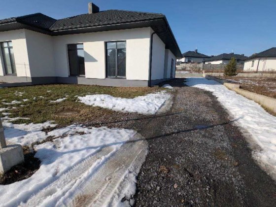 3К Котедж в стилі Американка в заселеному масиві поруч міста (Обарів) Обаров