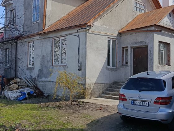 Продається будинок Почаїв