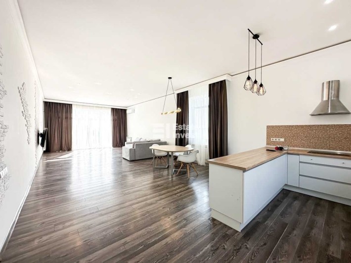 Продам 5 кімн. будинок в смт. Мала Данилівка, Поле Чудес. - фото 1