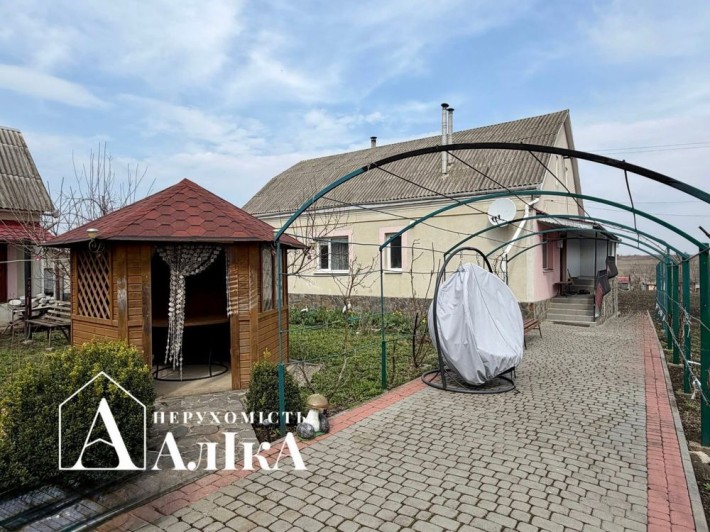 Продам хороший будинок з ремонтом! Заходь і живи - фото 1