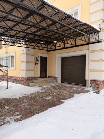 Просторий будинок з каміном для великої родини - фото 1