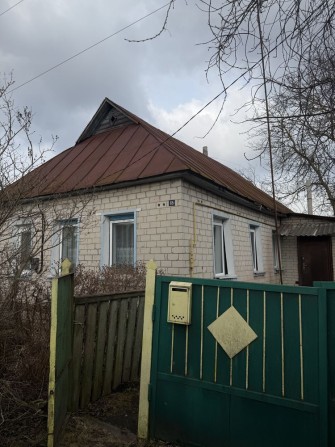 Продаж будинку з великою ділянкою поряд із центром с.Ріпки! - фото 1