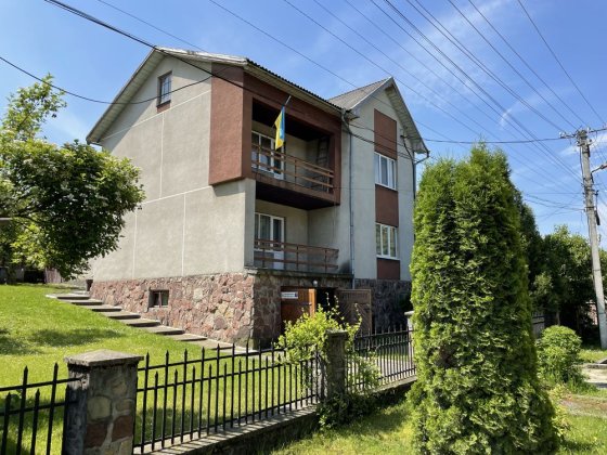 Продається гарний будинок смт.Глибока Глыбокая