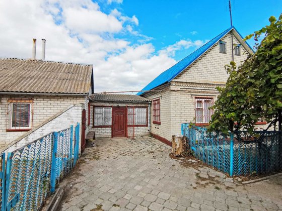 Для тих, хто любить велику ріку та тихе сільське життя. Беленькое