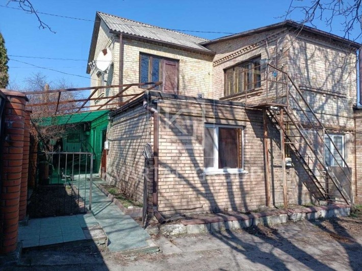 Продаж будинку в Бучі в розвиненій локації - фото 1