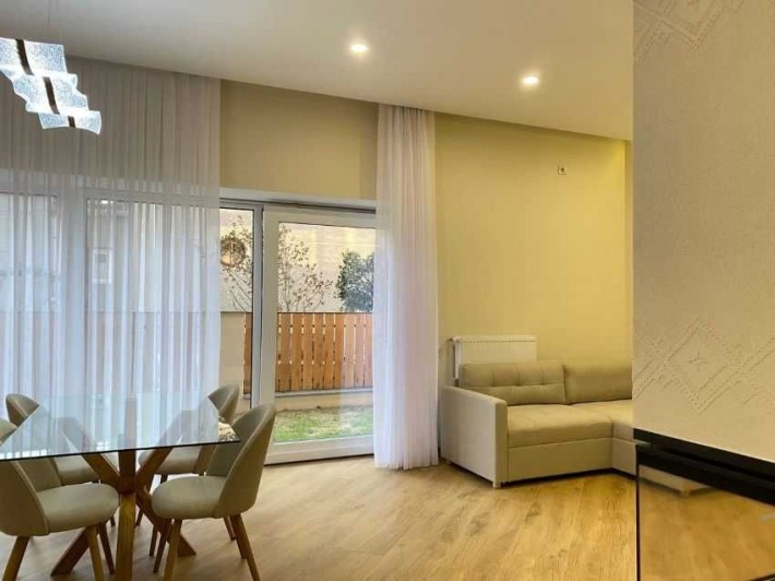 Таунхаус зі Стильним Ремонтом в Центрі Міста! - фото 1