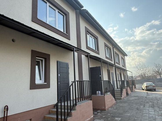 Продаж Таунхауса зі сховищем у Вишневому. Без комісіі для покупуя! Вишневе