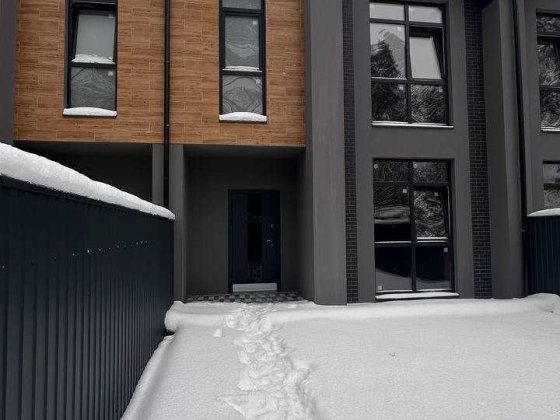 Буча Готовий таунхаус біля парку Буча