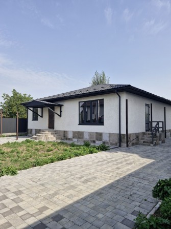 Продам новий будинок, без податків, в місті Бровари, вул. Зелена - фото 1