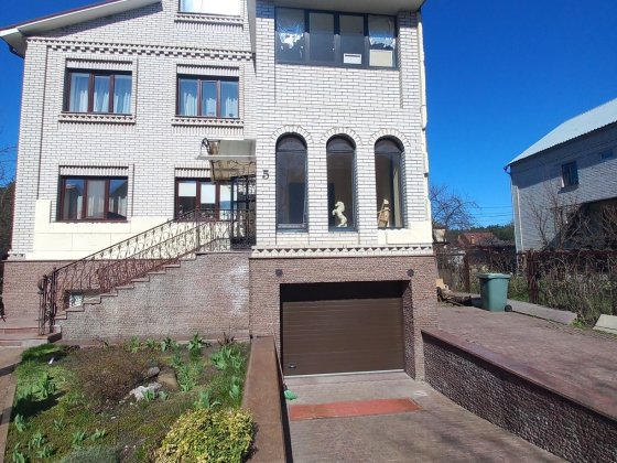 Продається будинок на Зеленій поляні Бровары