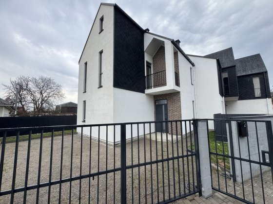 Продаж стильного таунхауса 77,4 м² з ділянкою 1,5 сотки Бровари без% Бровары