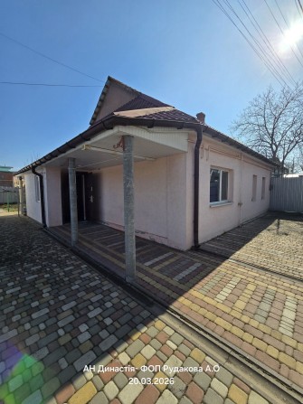 Продаж ½ будинку в ТОП-локації: Вокзальна, 1 хв до річки! - фото 1