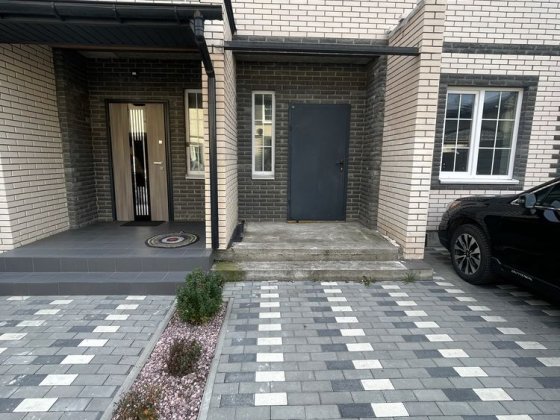 Продається ТанХаус на Військбуді Біла Церква