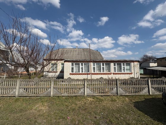 Продам будинок з великою ділянкою Бровари