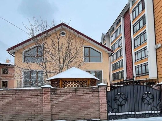 Продам НапівОсобняк у м.Івано-Франківську Ивано-Франковск