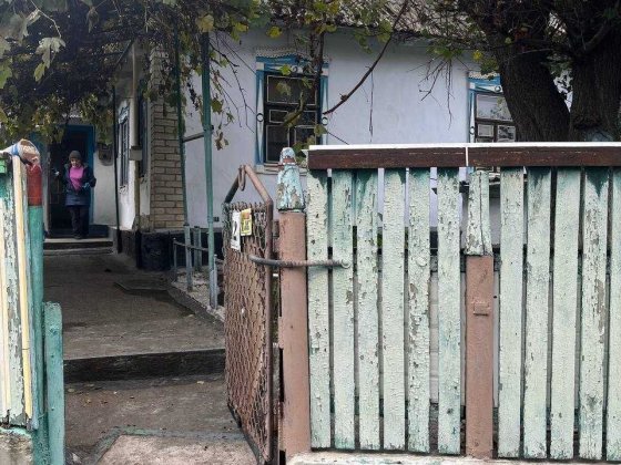 Продам окремий  будинок на Василя Стуса