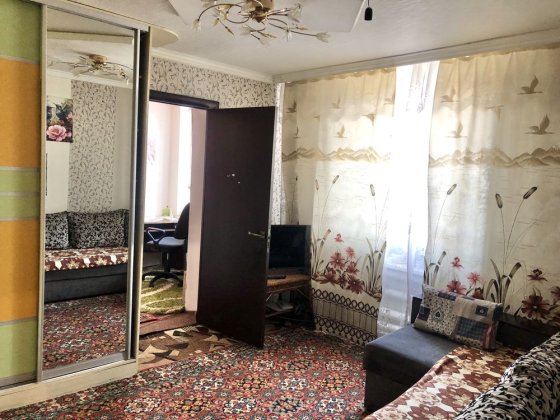 Продам частину будинку в Гайку!