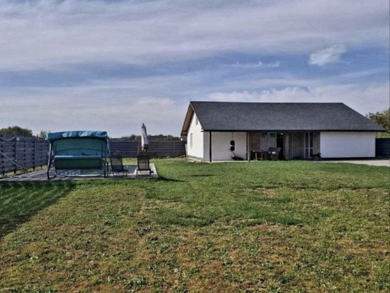 Будинок в Борисполі можна «єОселя» з бенею та басейном на 10 сот Борисполь