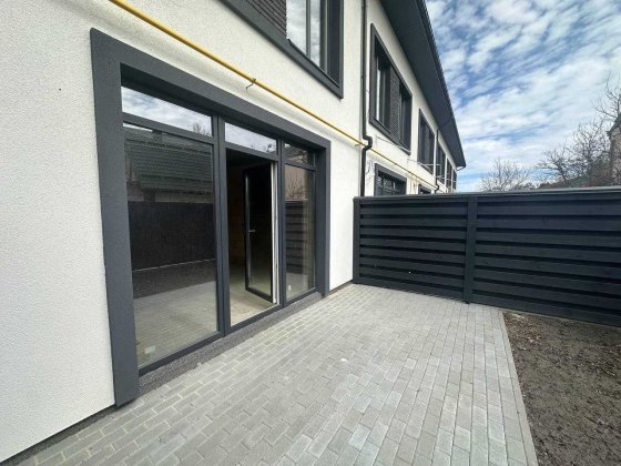 Ірпінь таунхаус Зої Алієвої з виходом в парк Правика Ирпень