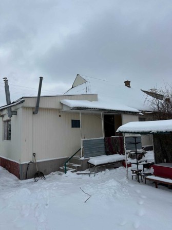 Продам частину будинку на Кар'єрній - фото 1