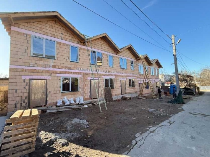 Танхаус Ирпень Локація ТОП Газ опалення. 4 кімнати  Ірпінь 2 Поверхи.80м2 - фото 1