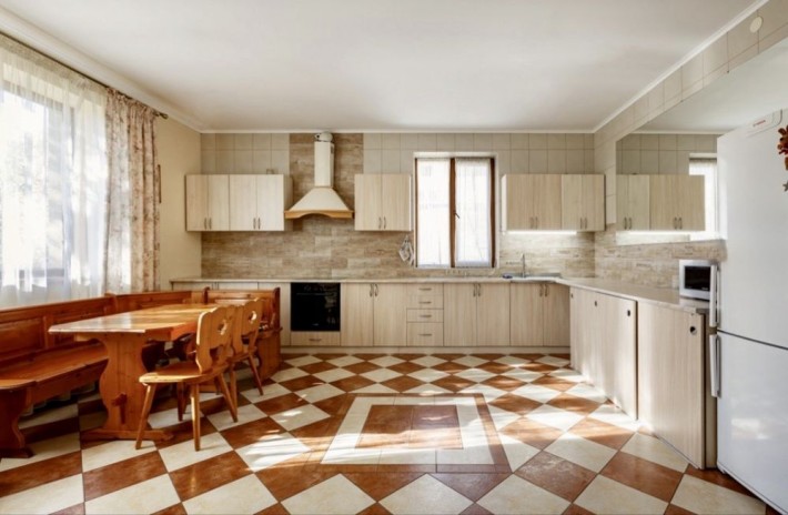 Будинок центр міста - фото 1