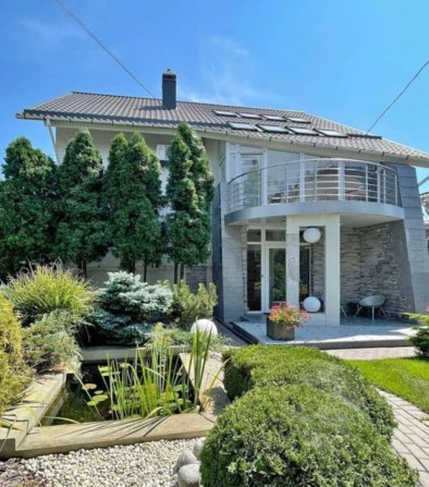 Продам 3-х поверховий  стильний будинок - фото 1