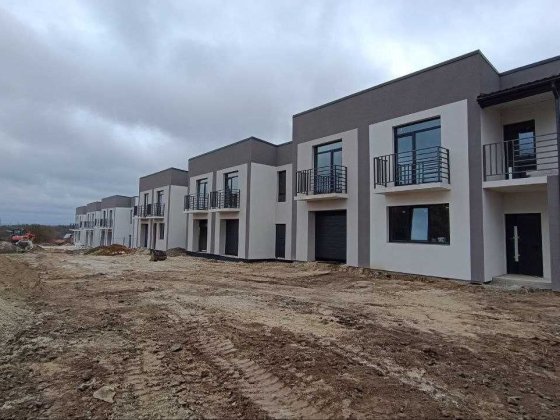 Продається готовий БОКОВИЙ таунхаус 135м2 з гаражем неподалік Менс Простір Івано-Франківськ