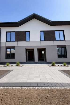 Таунхаус 90 м2 в центрі Ірпеня з газом і центральними комунікаціями - фото 1