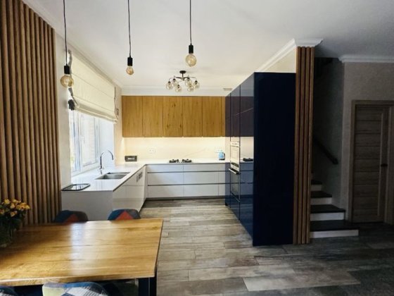 БЕЗ КОМІСІЇ, дуплес в центрі з РЕМОНТОМ, заходь і живи, Скртифікат ТАК Ірпінь