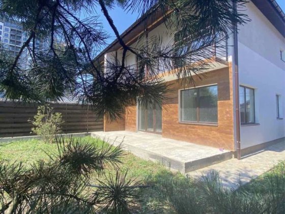 Дуплекс с гаражом возле новой школы-гимназии Буча