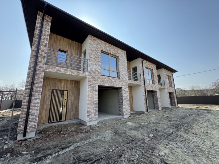 Продається Таунхаус У престижні локації м .Івано-Франківськ - фото 1