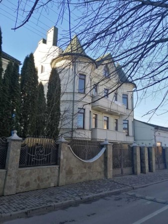 Продам 3-х поверховий будинок авторський проект біля парку Шевченка - фото 1