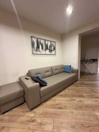 Будинок з ремонтом, меблями та басейном у центрі Ірпеня - фото 1