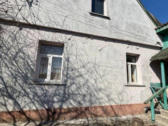 Просторий будинок з великою ділянкою в Мироцькому! Буча