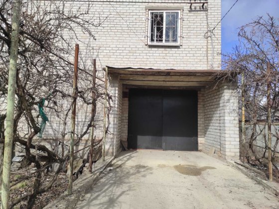 Продам 2-х поверховий будинок на Зарічному Кривой Рог