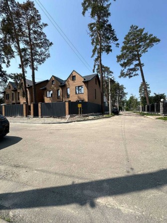 Дуплекс поруч з парком, школою з великою ділянкою! - фото 1