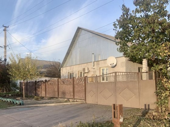 Продаж Будинок між Зарічний та КРЕС Кривий Ріг