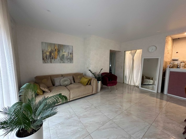 Будинок з новим ремонтом, в затишній локації! - фото 1