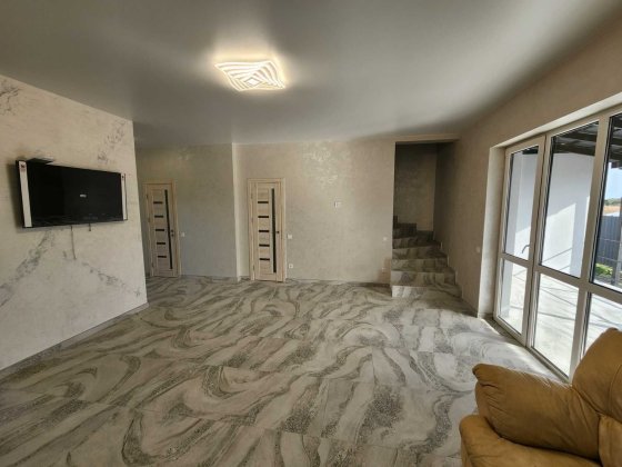 Продаж таунхаусу з ремонтом Луцьк