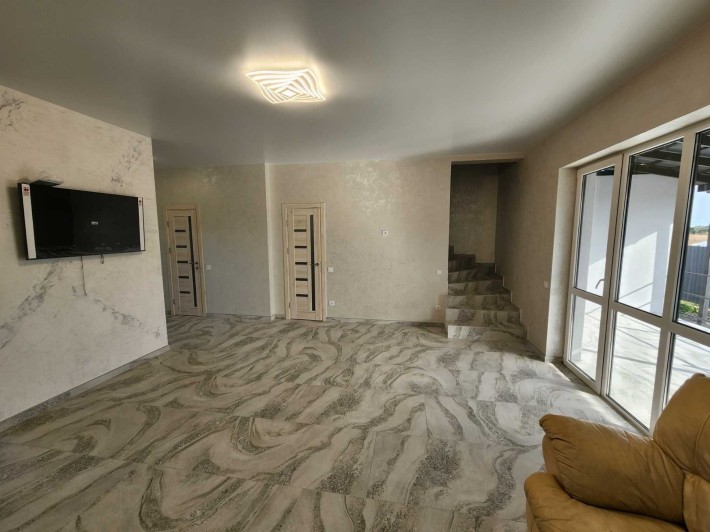 Продаж таунхаусу з ремонтом - фото 1