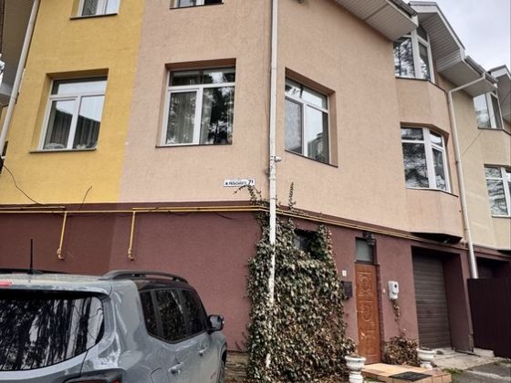 Продаж тауна в центрі Ірпеня біля Центрального парку Ірпінь