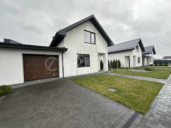 Дуплекс 145м2 з гаражем у закритому містечку поруч із центром Борисполя Борисполь