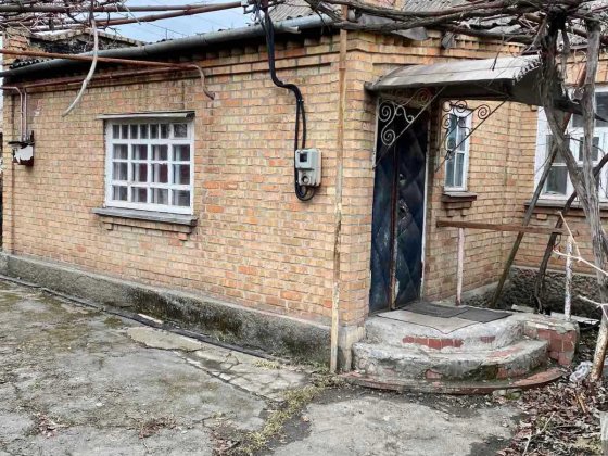Продаж великої ділянки з будинком на Кресі в Кривому Розі