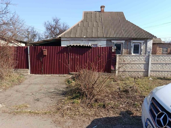 Будинок з ділянкою 6 соток по вул. Свердлова - фото 1