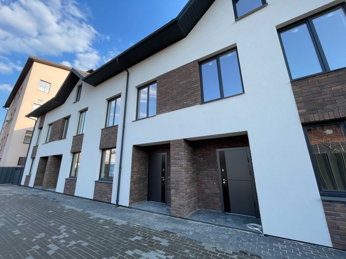 Продаж таунхауса під чистову 135м2 в центрі Ірпеня, Сертифікат ТАК - фото 1
