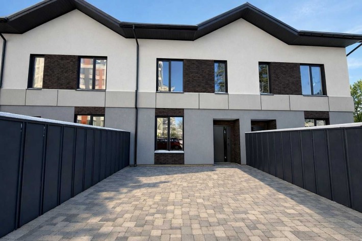 Кутовий таунхаус 90 м² в Ірпені, вул. Вінграновського | від 90 000$ | газ | центр. комунікації | 05. - фото 1